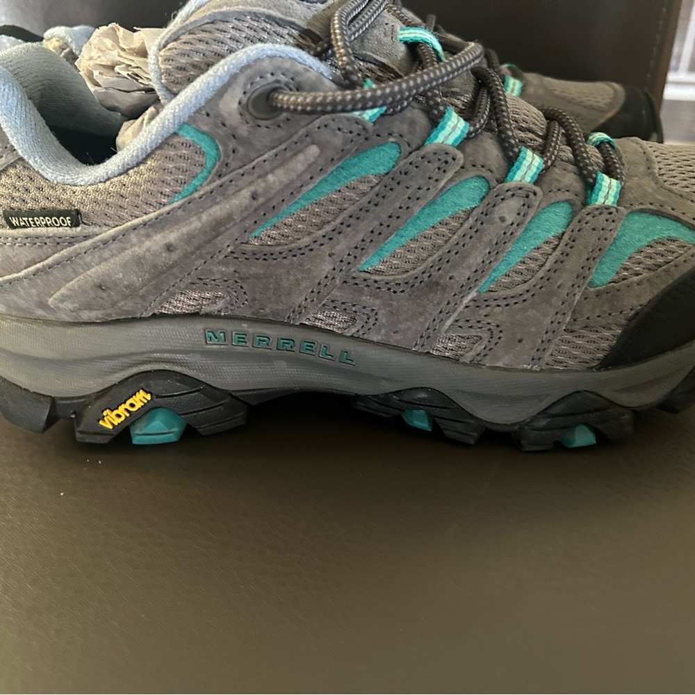 Morrell Women's Waterproof Hiking Shoes - Gray and Teal. New
